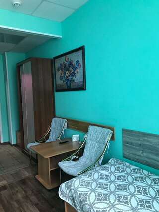 Гостиница Атлантик Барнаул Номер эконом с 2 односпальными кроватями-7