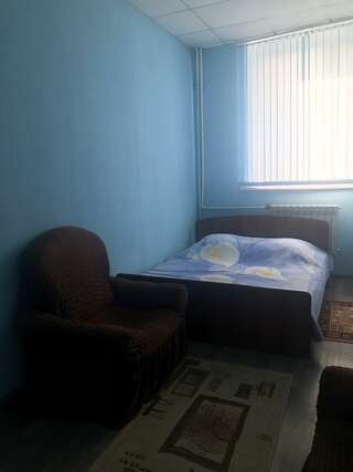 Гостиница Атлантик Барнаул Номер эконом с 1 двуспальной кроватью-3